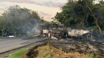 El accidente ocurrió a la altura de la carretera nacional México-Laredo a la altura del kilómetro 65 donde se localizan los poblados San Francisco y Santa Cruz del municipio de Hidalgo. Foto Martín Sánchez /Archivo