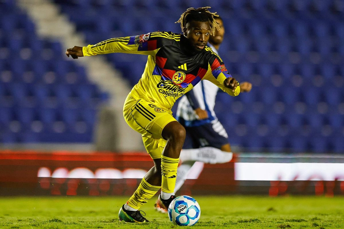 El francés Allan Saint-Maximin marcó el segundo tanto de la victoria americanista. Foto
