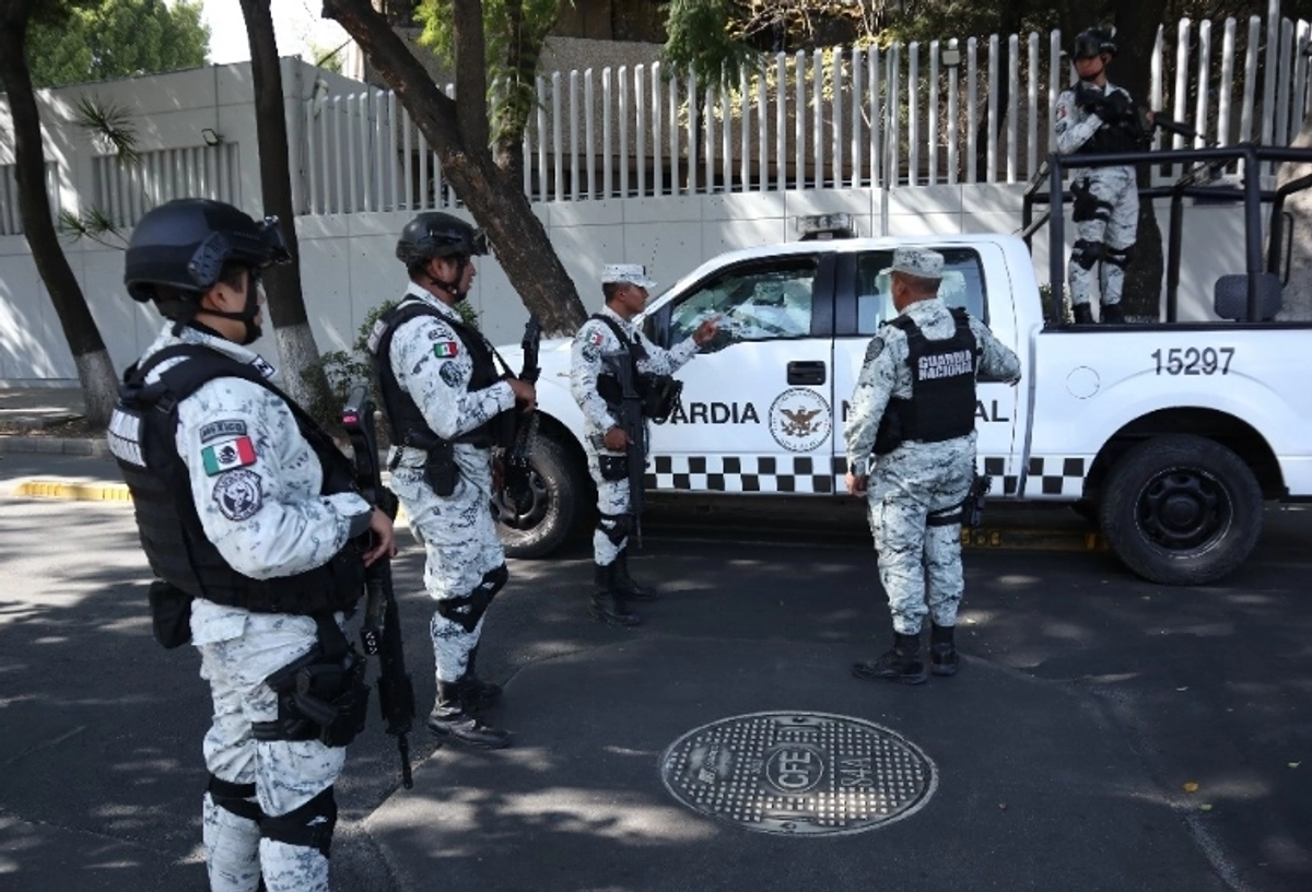 El desarrollo de la GN como institución permanente, eficiente y respetada, como se le pensó, demanda partir de desarrollar una política de control de la violencia, la criminal, la oficial y la social. Foto 