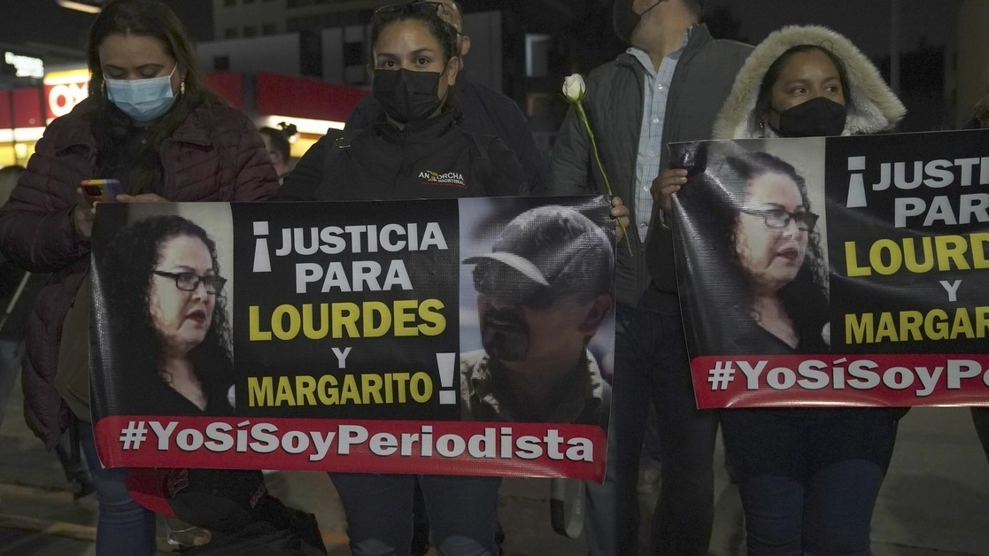 Protesta en Tijuana, Baja California, por el asesinato de la periodista Lourdes Maldonado y el fotorreportero Margarito Martínez, el 25 de enero de 2022. Foto Ap / Archivo