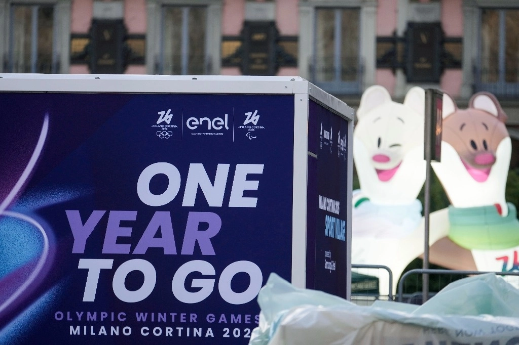 Tina y Milo, mascotas de los Juegos Olímpicos de Invierno Milán-Cortina 2026 , el 5 de febrero de 2025. Foto Ap