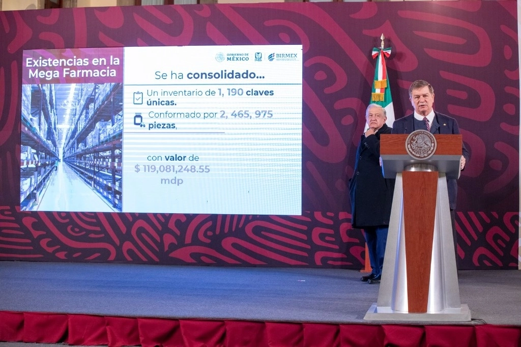 El director general de Birmex, Pedro Lohmann, durante la conferencia matutina presidencial en Palacio Nacional, el 19 de enero de 2024. Foto Pablo Ramos