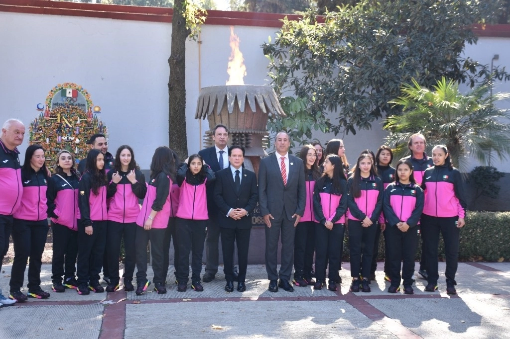La Conade y el COM abanderaron a la delegación mexicana que participará en los Juegos Olímpicos de Invierno de la Juventud, el 4 de enero de 2024. Foto 'La Jornada'
