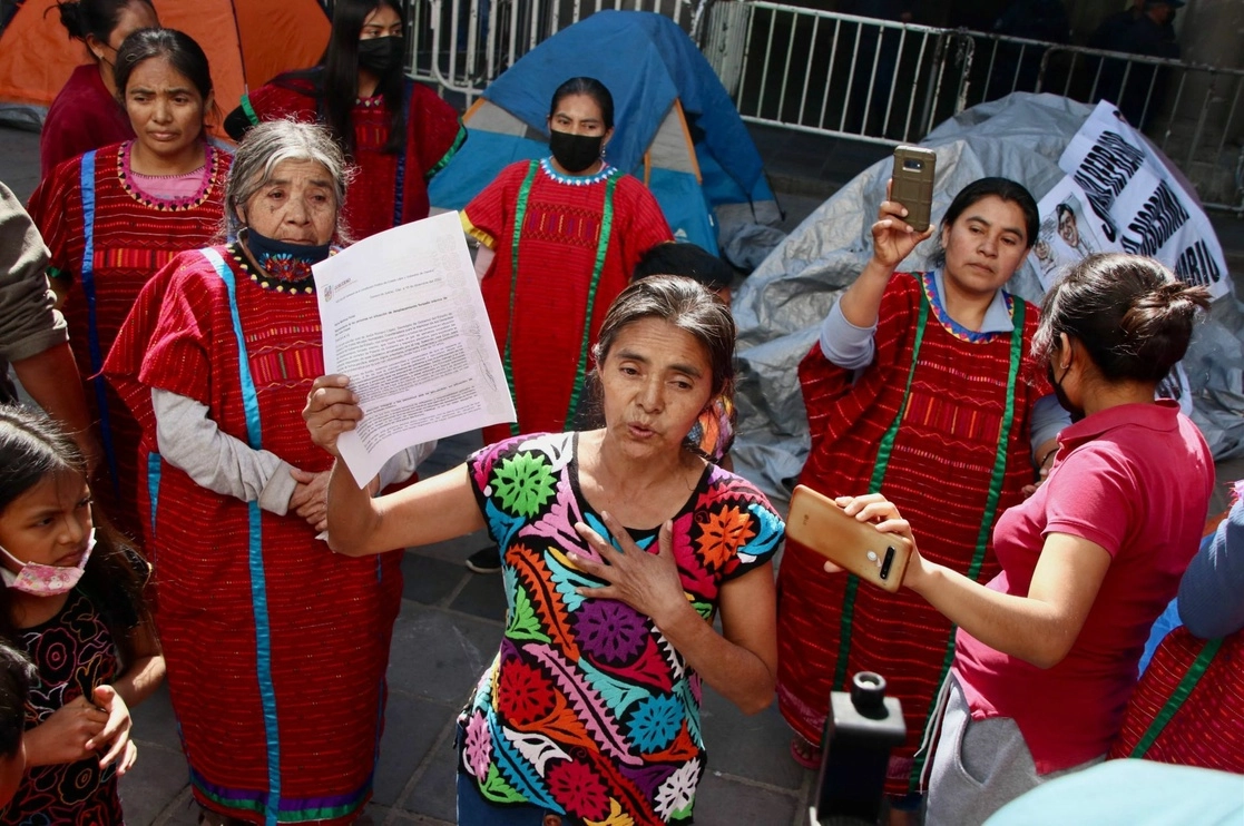 Protesta de mujeres triquis en imagen de archivo. Foto Cuartoscuro