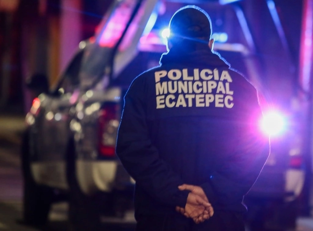 Al sitio arribaron elementos la policía municipal y de protección civil y bomberos quienes atendieron al bebé que se encontraba con vida. Foto tomada de Facebook Gobierno de Ecatepec de Morelos / Archivo
