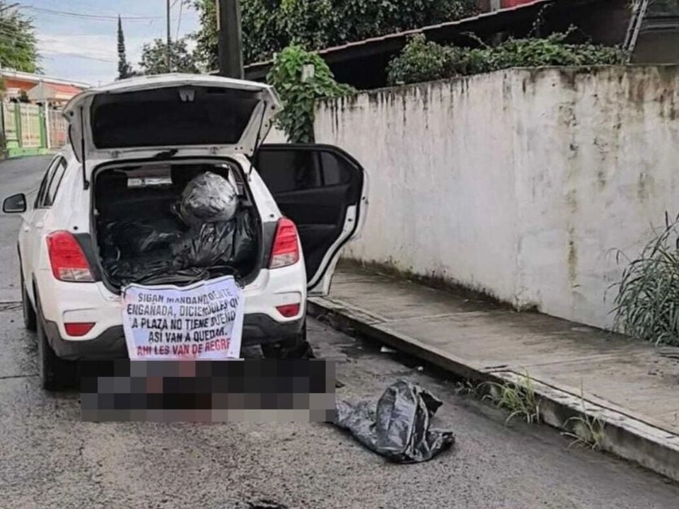 El vehículo en el que fueron dejados los restos humanos era una camioneta blanca de la marca Chrysler con placas del estado de Veracruz la cual fue asegurada por las autoridades que llegaron al lugar.


