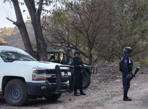 Al ser notificados del hecho, se realizó un numeroso despliegue de elementos de seguridad de los tres niveles de gobierno, incluida la Guardia Nacional, en la zona. Foto 