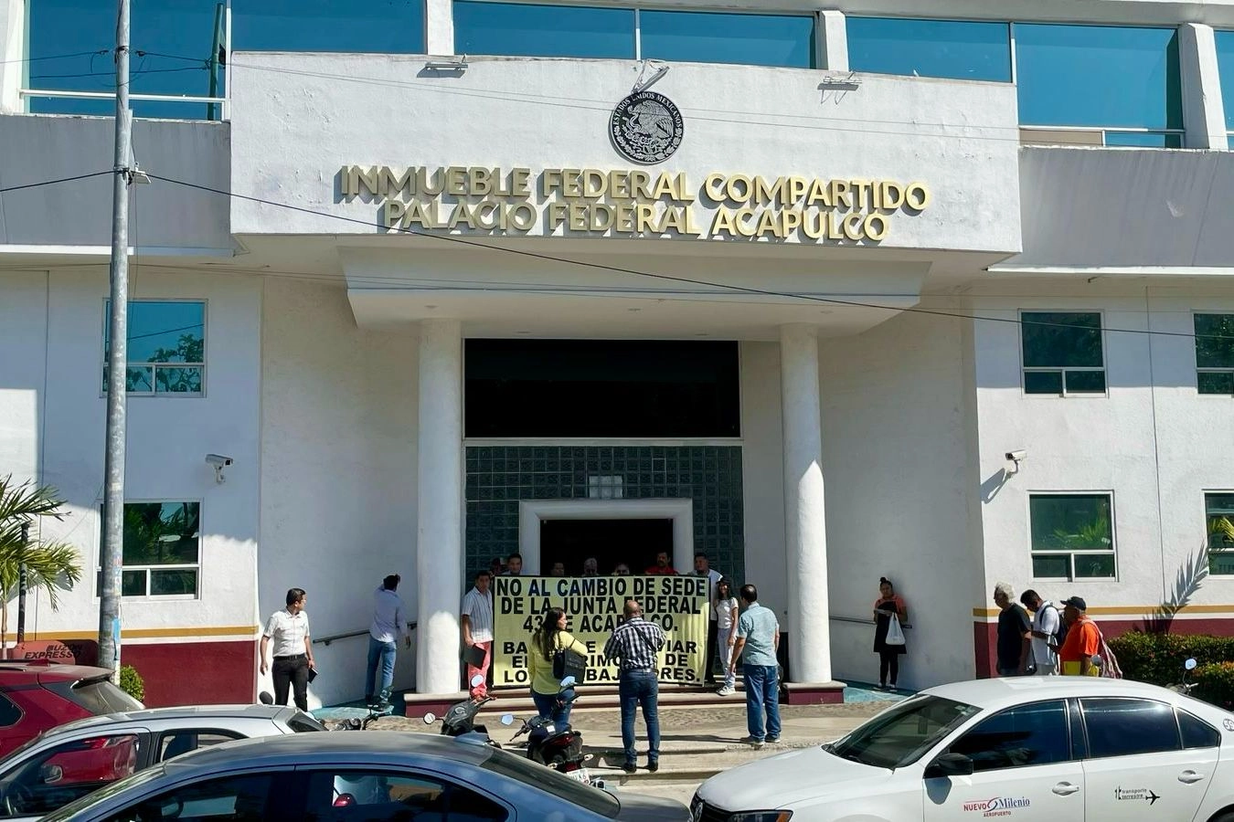 Abogados litigantes de Acapulco se manifestaron en contra del proyecto de trasladar sede de la Junta de Conciliación y Arbitraje a Cuernavaca. Foto