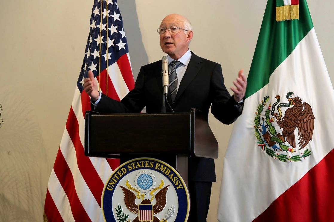 El embajador de Estados Unidos en México, Ken Salazar, comentó en Twitter que "el objetivo es generar empleos, facilitar comercio y fomentar el crecimiento económico mutuo. Foto Roberto García Ortiz / Archivo

