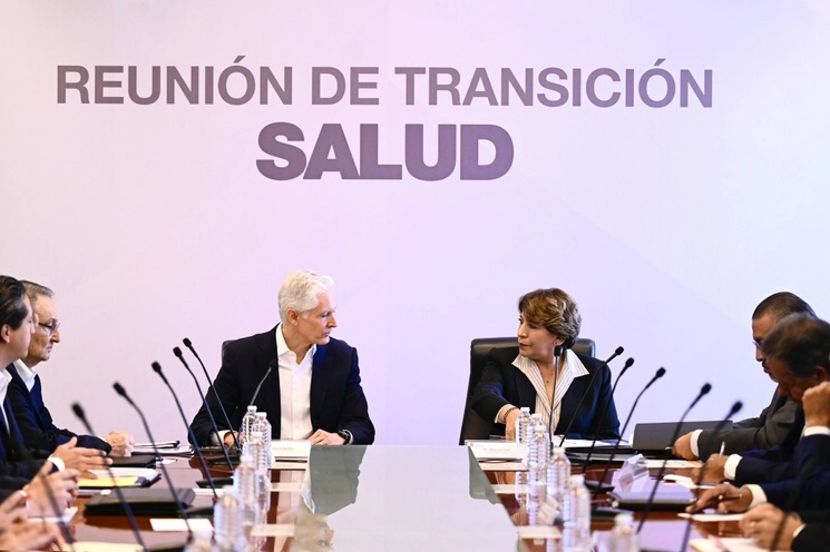 Segunda reunión de los equipos de transición del Estado de México, donde se compartió información del estado que guarda el sector salud, el 19 de julio de 2023 Foto tomada de Twitter @delfinagomeza