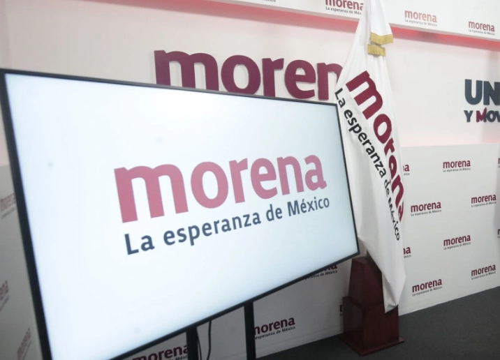 Al cierre del periodo de registro de inscripción el mes pasado, 98 mil 167 personas se apuntaron como aspirantes para ser candidatos al Senado, a la Cámara de Diputados, a las legislaturas locales, presidencias municipales o para buscar una regiduría o concejalía. Foto Luis Castillo / archivo 
