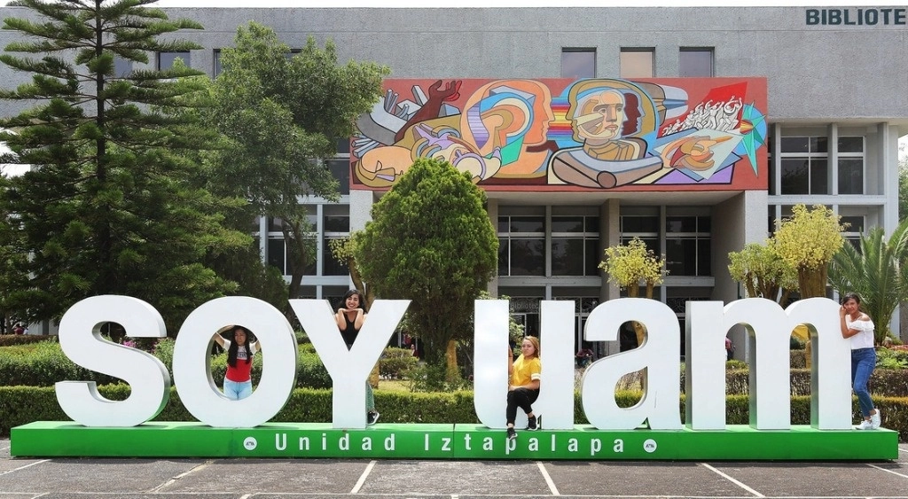 Estudiantes de la UAM Iztapalapa en imagen de archivo. Foto tomada de la página de Facebook @UAMIztapalapaOficial
