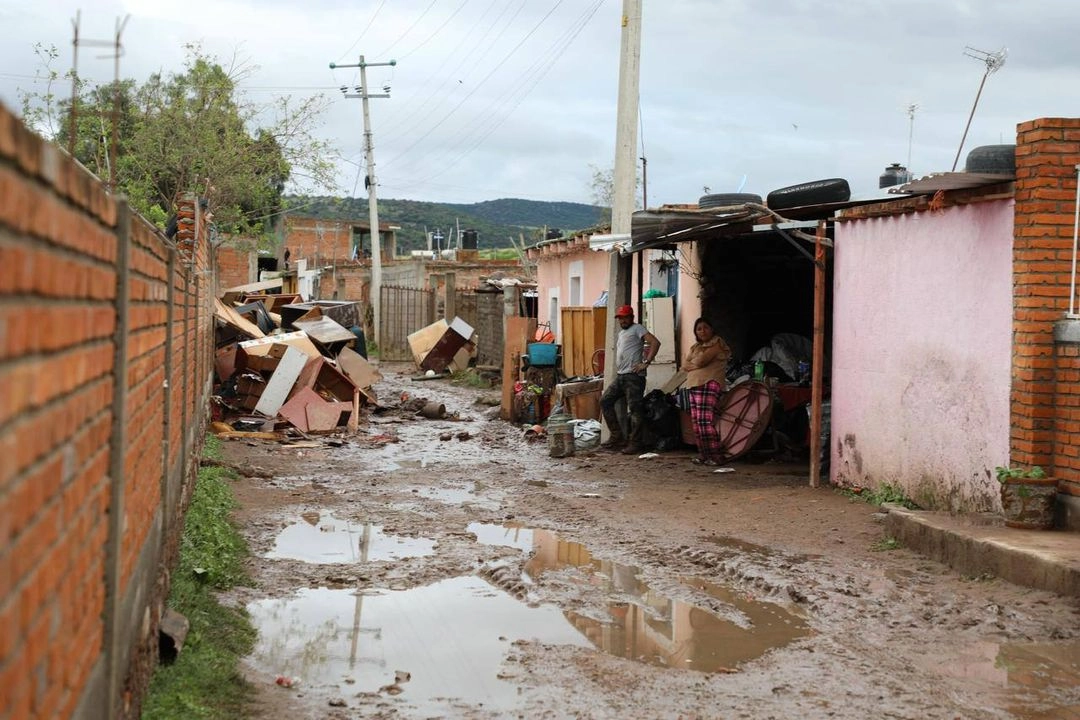 Las inundaciones causadas por la fractura del bordo "Las Maravillas" en la localidad de San Pedro Ibarra, municipio de Ocampo, Guanajuato, causó daño en 244 viviendas. Foto 