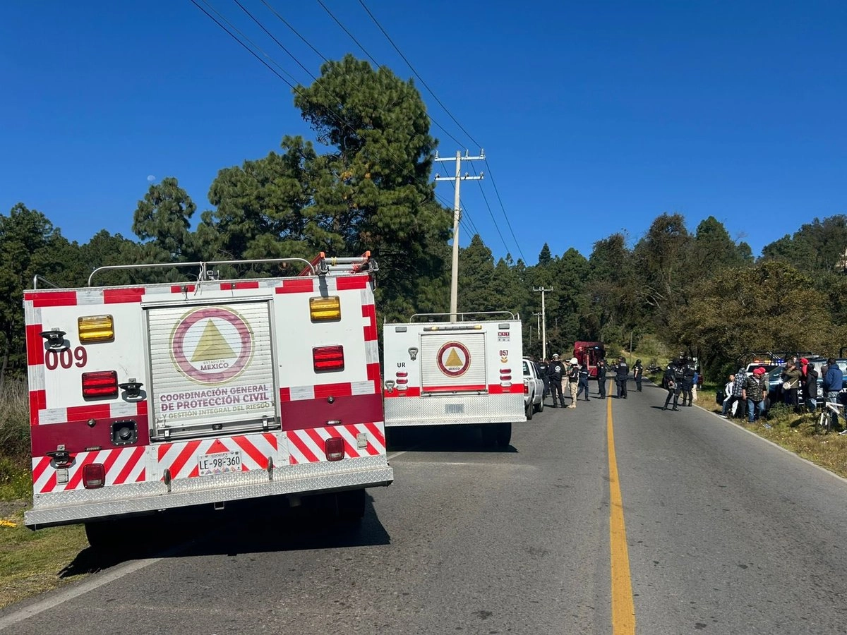 Fue necesario el apoyo del equipo de rescate aéreo Relámpagos quienes realizaron dos traslados interhospitalarios del Hospital General de Malinalco al Hospital General Regional 251 del IMSS en Metepec.  