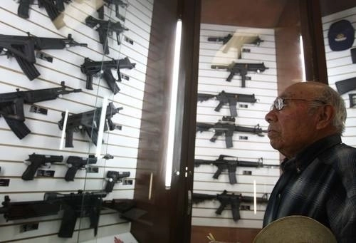 Instalaciones de una comercializadora de armas. Foto Francisco Olvera / Archivo