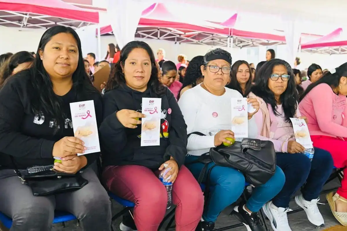 El DIF Tlalnepantla, se llevó a cabo la “Macro Jornada Semana Rosa 2025” para brindar servicios gratuitos de mastografías. Foto 