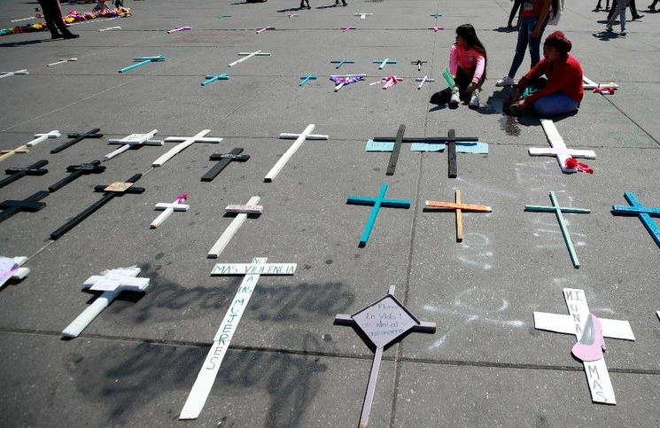 Protesta en la CDMX contra la violencia de género. Foto Alfredo Domínguez/ archivo