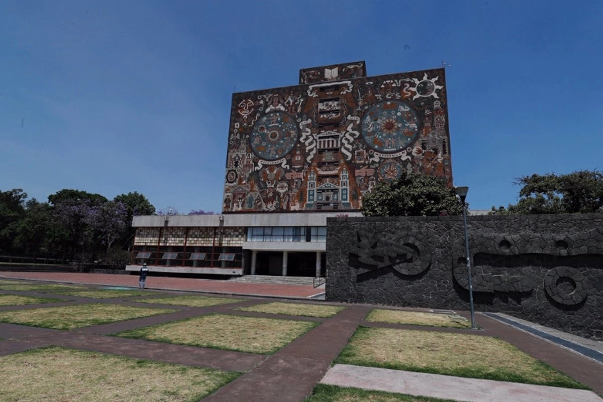 La Biblioteca Central de la UNAM en Ciudad Universitaria. 