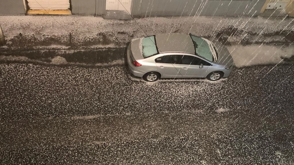 Aspectos de la granizada en la colonia Narvarte, en abril pasado. Foto José Antonio López
