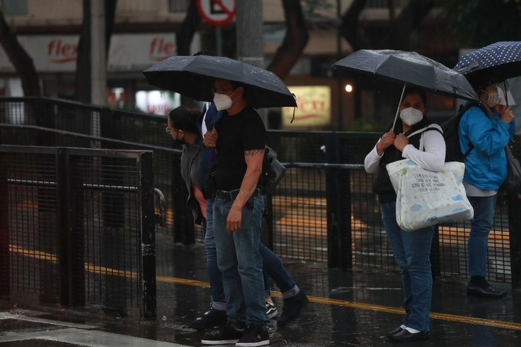 Al menos seis alcaldías se encuentran en alerta amarilla por las lluvias registradas este lunes. Foto María Luisa Severiano