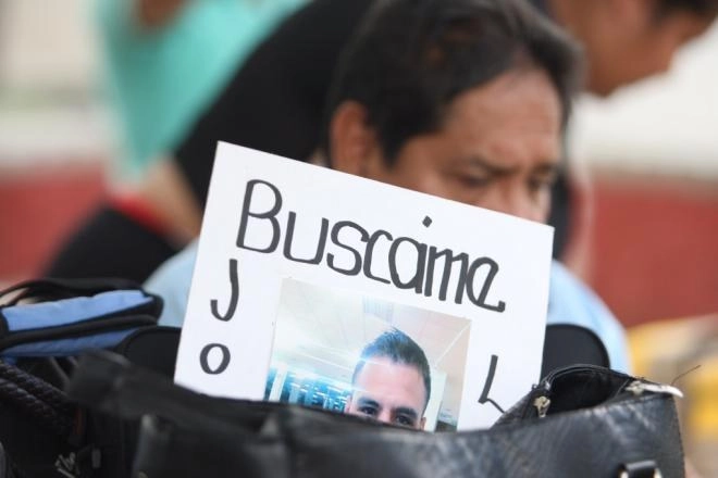 Familiar de un desparecido en Jalisco. Foto Arturo Campos Cedillo/ archivo