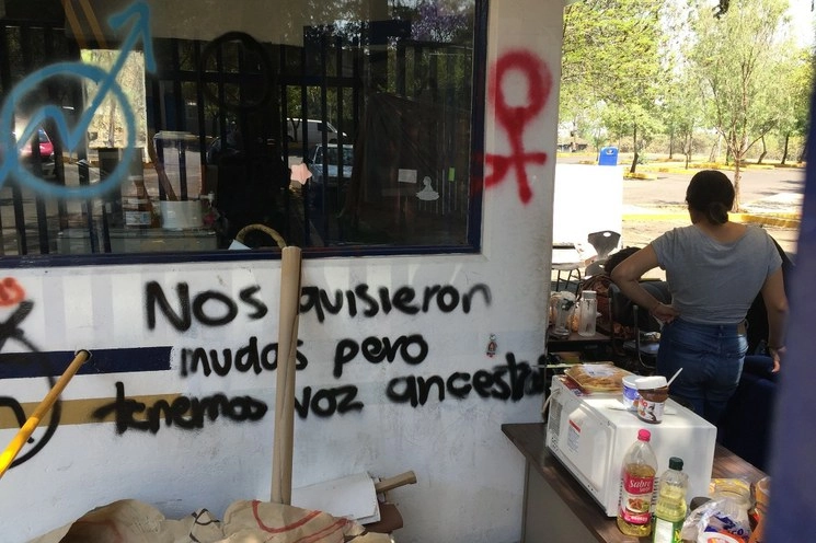 Aspecto de la Facultad de Ciencias Políticas y Sociales de la UNAM que se mantiene en paro a pesar de la contingencia por el Covid-19. Foto José Antonio López