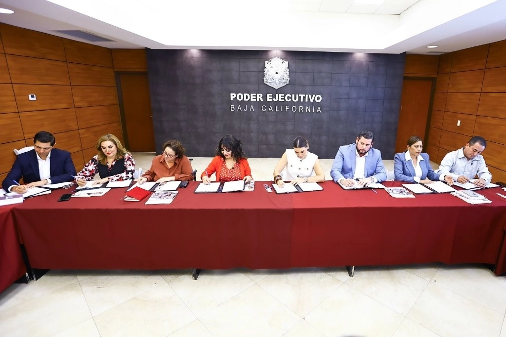 Durante la reunión, fueron acordadas las acciones a implementar por la gobernadora Marina del Pilar, y los siete alcaldes y alcaldesas electas, que entrarán en función a partir del 01 de octubre. Foto 'La Jornada'