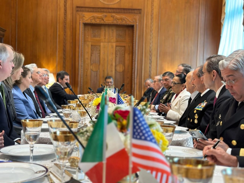 Autoridades del Gobierno de México durante el encuentro con sus pares estadunidenses. Foto SSPC