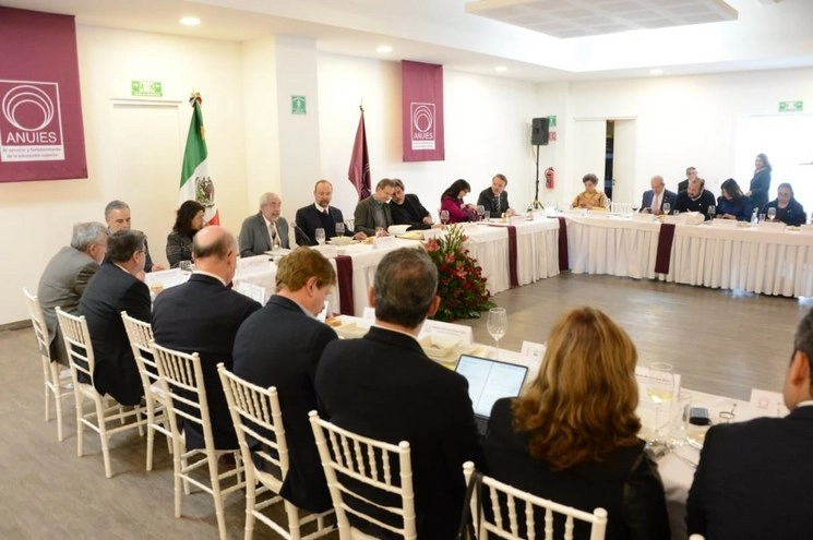 Reunión entre integrantes de Anuies, Jucopo y funcionarios del Gobierno de México. Foto tomada de la cuenta de Twitter @jaimevalls