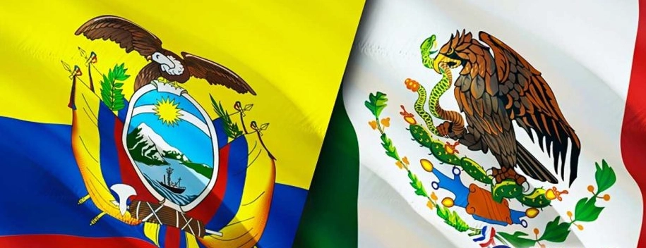 Banderas de Ecuador (izq) y México(der). Foto Prensa EC