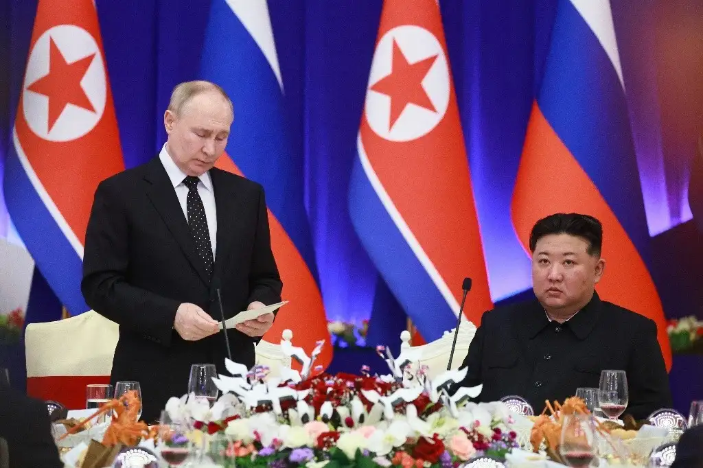 Reunión del presidente de Rusia, Vladimir Putin, con su Homólogo de Corea, Kim Jong Un, durante su visita a corea del norte. Foto Ap   