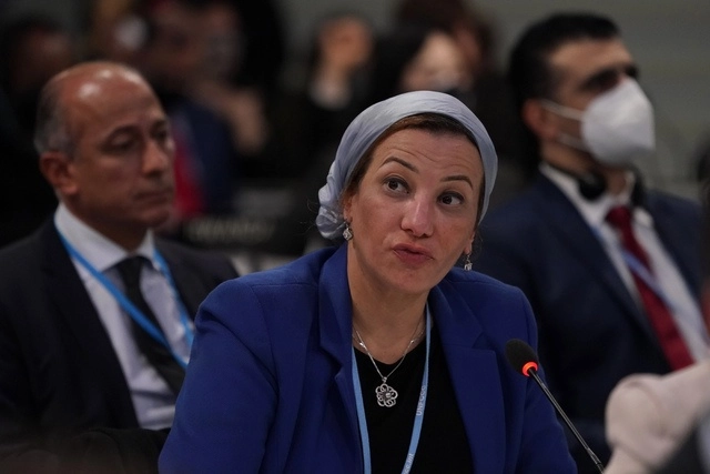 Yasmine Fouad, ministra de Medio Ambiente de Egipto, país donde se realizará la próxima COP. Foto Ap 