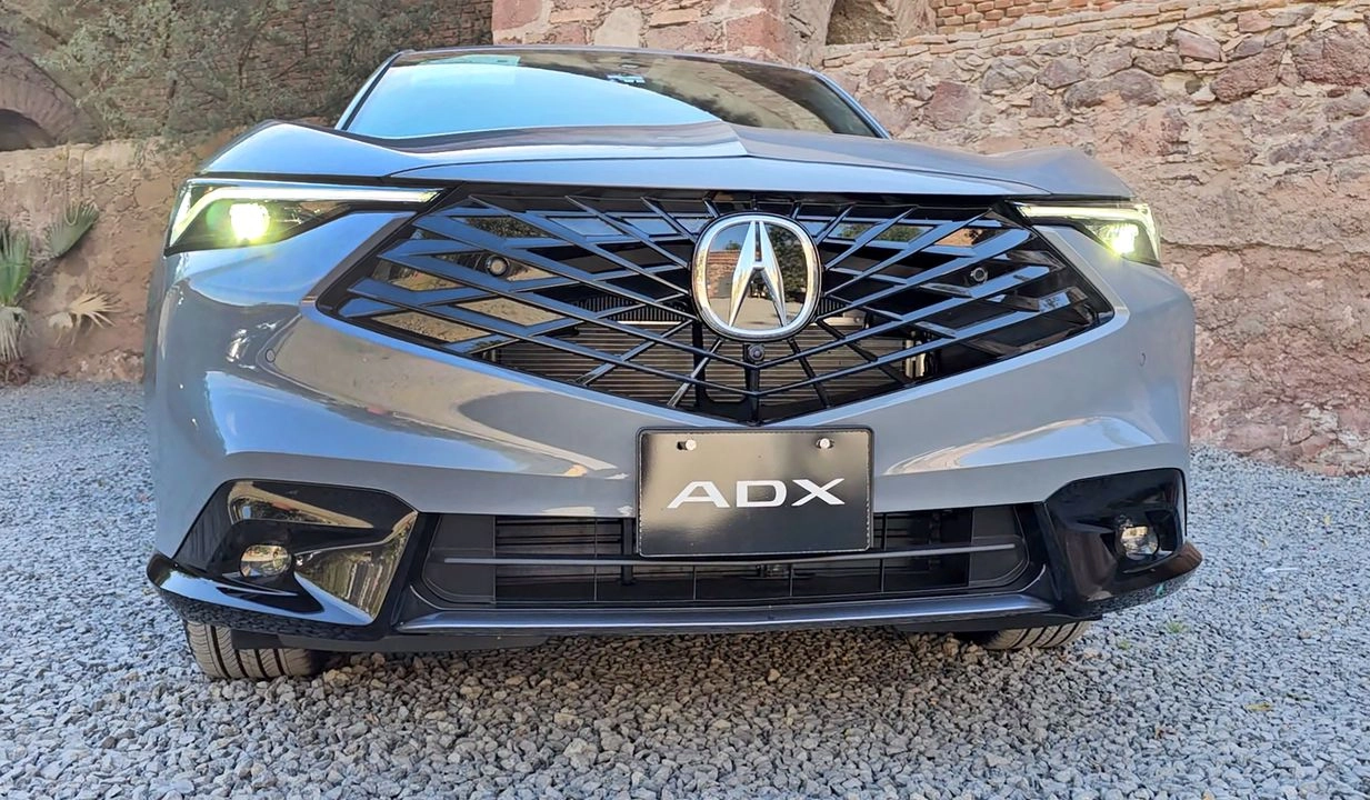 La SUV de reciente adición al portafolio de la marca japonesa, ADX ha ayudado a Acura a ampliar la oferta del portafolio de Acura, y a conseguir cifras favorables en su acumulado. Foto 
