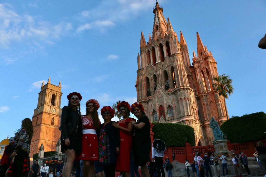 Festividades de día de muertos en 2021 en San Miguel de Allende. Foto Cuartoscuro