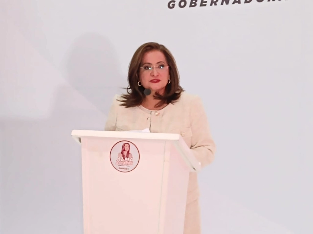 Alma Alcaraz convocó a la sociedad y a los empresarios a unirse a un “Gran Pacto por Guanajuato”, donde propuso reducir, en tres años, un 50 por ciento los homicidios, secuestros y extorsiones. Foto Carlos García