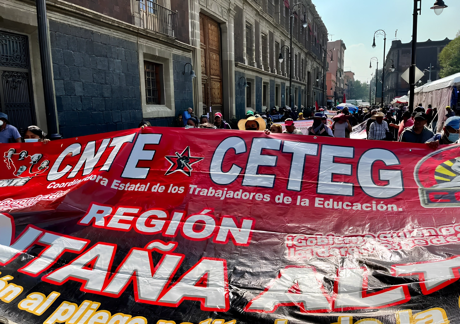 Durante una protesta de la Ceteg frente a las instalaciones de la SEP. Foto Luis Castillo / Archivo 