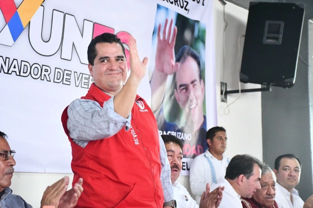 Acusó que en algunos casos incluso se utilizó a la Secretaría de Seguridad Pública para intimidar a algunos de sus integrantes que realizan proselitismo en el sur de la entidad veracruzana. Foto @AdolfoRamirezA5