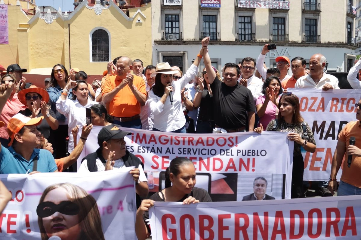 Emilio Olvera, candidato electo de Movimiento Ciudadano (MC) en Poza Rica, Veracruz, acusó a Morena de intentar arrebatarle el triunfo electoral por órdenes de la gobernadora Rocío Nahle. Foto 