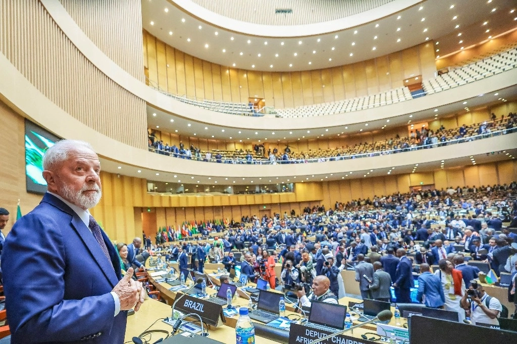 El presidente de Brasil, Luiz Inácio Lula da Silva, durante a la ceremonia de apertura del 37º período ordinario de sesiones de la Asamblea de la Unión Africana (UA) en la sede de la UA en Addis Abeba el 17 de febrero de 2024. Foto Afp