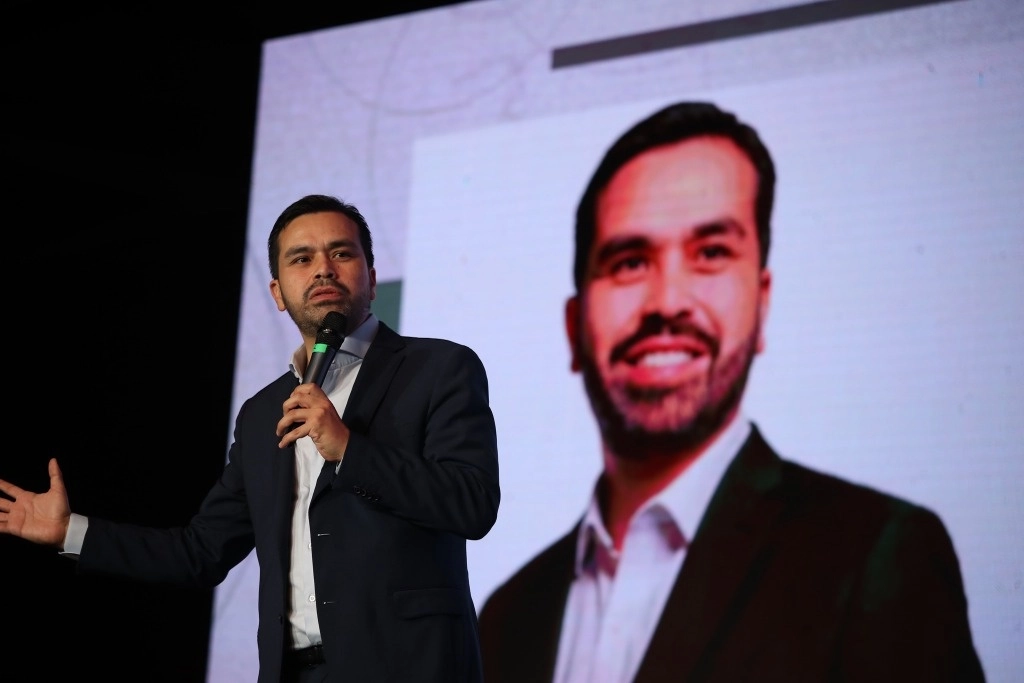 El candidato de Movimiento Ciudadano a la presidencia de la República, Jorge Álvarez Maynez, denunció que el PRI “volvió a hacer una marranada” y le tiraron de Spotify la canción que es lema de su campaña electoral. La imagen, del 14 de marzo de 2024. Foto Yazmín Ortega Cortés
