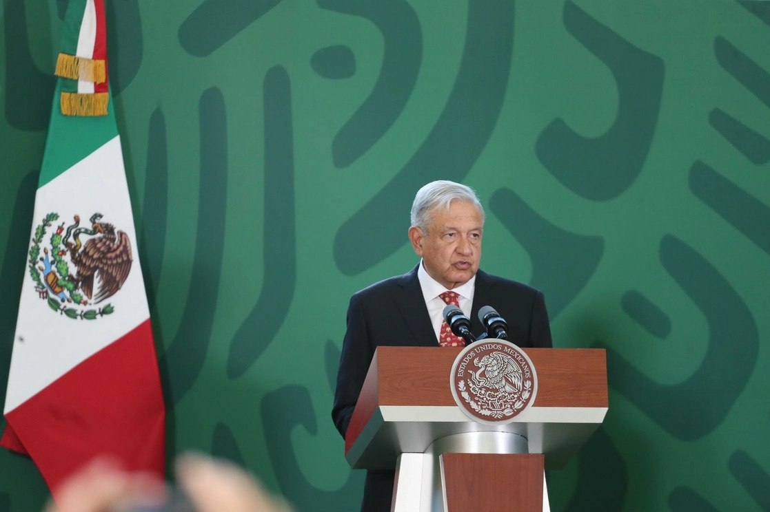 El presidente Andrés Manuel López Obrador durante su conferencia matutina, realizada en el Aeropuerto Internacional Felipe Ángeles, en Zumpango, Estado de México, el 21 de marzo de 2022. Foto Roberto García Ortiz