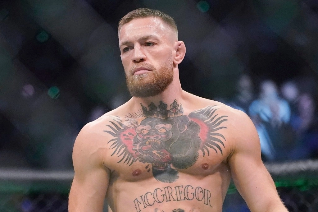 La mujer, cuyo nombre no se ha hecho público, alega que McGregor la agredió sexualmente en los baños del Kaseya Center de los Miami Heat en junio de 2023. Foto Ap.