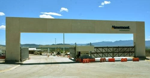 Trabajadores de la mina de oro y plata a cielo abierto Peñasquito, en el municipio de Mazapil, Zacatecas, propiedad de la trasnacional estadunidense Newmont, informaron que decenas de sus compañeros están contagiados de coronavirus. Foto Alfredo Valadez Rodríguez