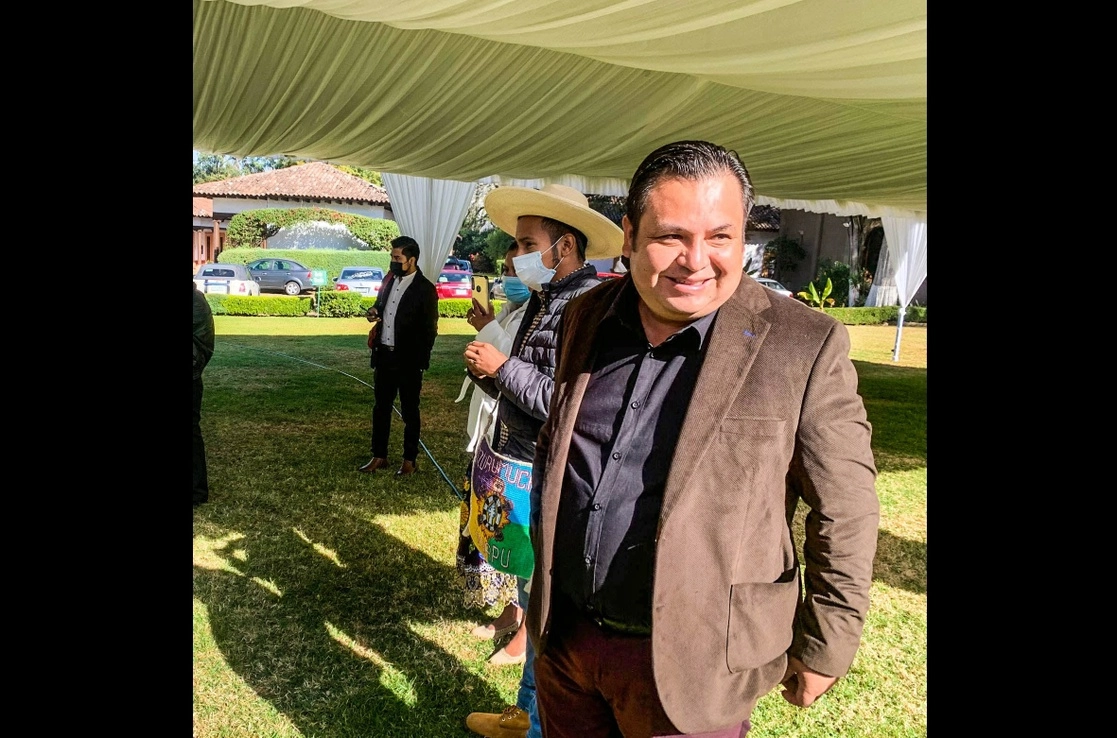 Juan Calderón Castillejo, presidente de Erongarícuaro fue señalado por el CSIM de enviar a empleados municipales para boicotear la votación en el pueblo de San Francisco Uruicho . Foto Tomada de https://www.facebook.com/JuanCCEronga / Archivo