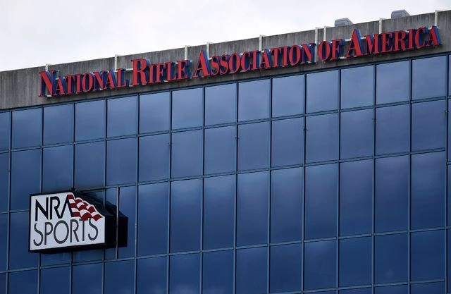 La Asociación Nacional del Rifle fue acusada formalmente por fraude y corrupción por Letitia James, fiscal general de NY. Foto Afp