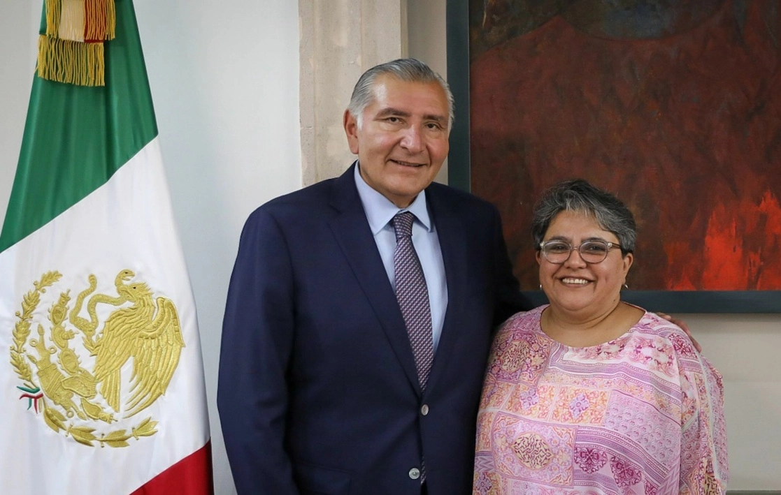 El secretario de Gobernación, Adán Augusto López dio posesión a Raquel Buenrostro como nueva titular de la SE, en sustitución de Tatiana Clouthier. Foto Tomada del Twitter @SEGOB_mx
