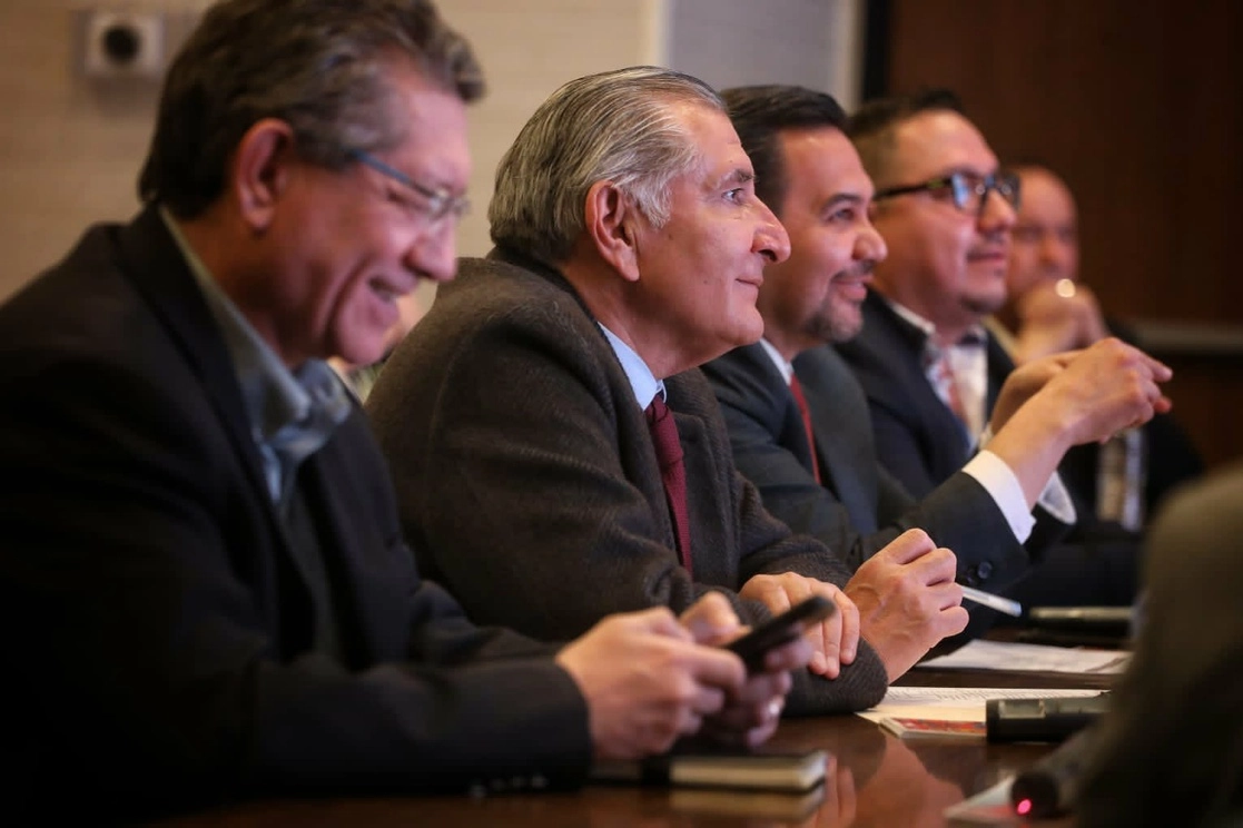 El secretario Adán Augusto López acudió este sábado a la Primera Cumbre de Alcaldes de la Frontera Norte. Foto tomada del Twitter @adan_augusto 