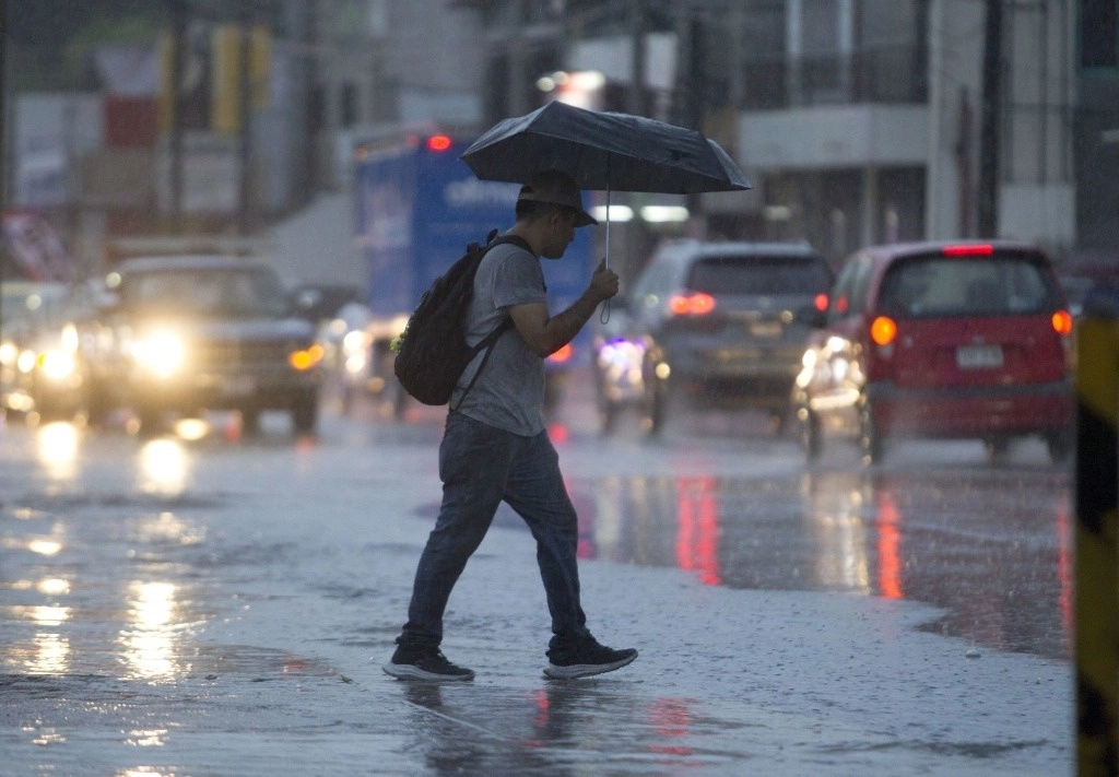 Se han tomado medidas de precaución ante la inminente llegada de una tormenta tropical a varios estados del norte. Foto Cuartoscuro / Archivo    