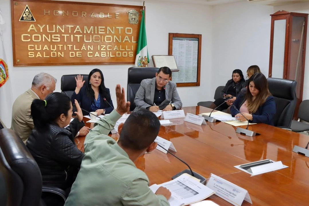 Sesión de Cabildo de la anterior administración de Cuautitlán Izcali, Edomex, que fue encabezada por Karla Fiesco. Foto