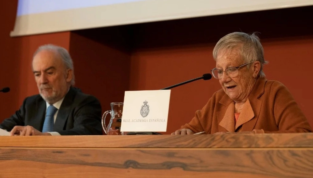 La Real Academia Española reconoció nuevas palabras, como “garciamarquiano/a”, “cortazariano/a” y “mamitis”. Foto tomada del sitio web https://www.rae.es